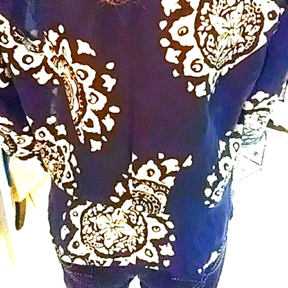 🌟Talbot blouse🌹 - Picture 3 of 4